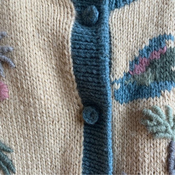 Floral Knit Women's wool Sweater - Picture 6 of 16